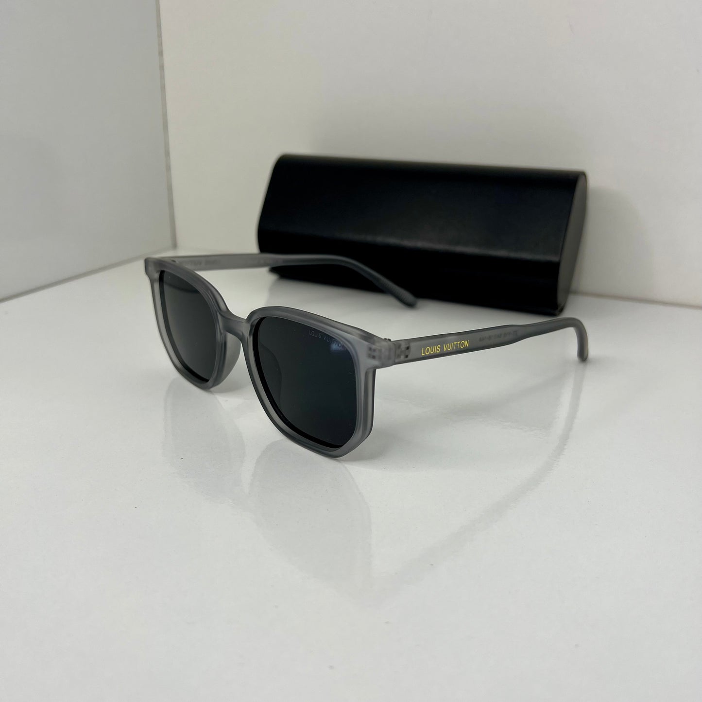 Lunettes Lv Titan gris